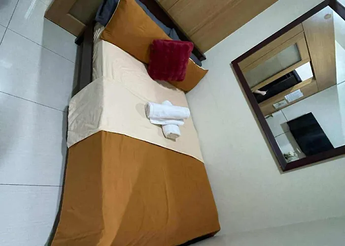 Apartment 1br Big Cut 1524d Window Edsa Moa 2beds Queen Size 1pullout 1extra Mattress